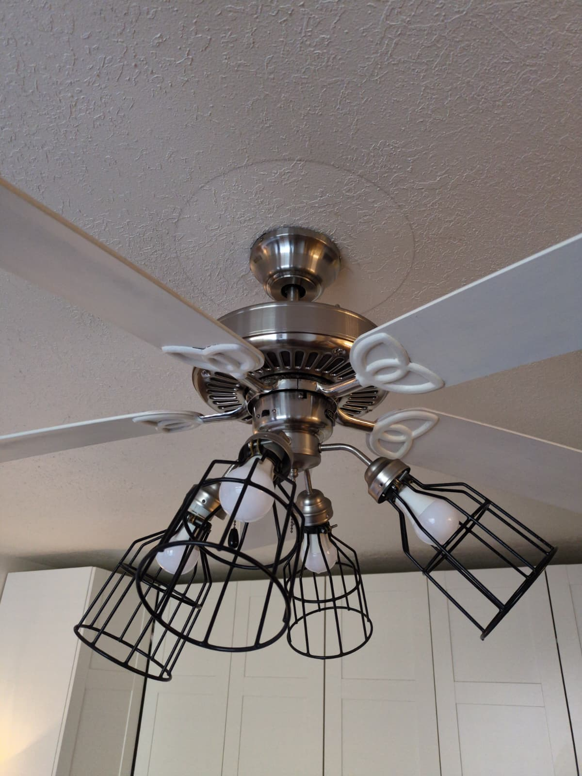 Ceiling fan deep detail